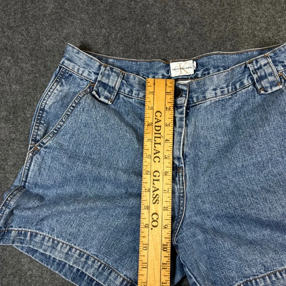 Calvin Klein Jeans Womens Size 10 Denim Shorts High Rise Medium Wash Cotton VTG